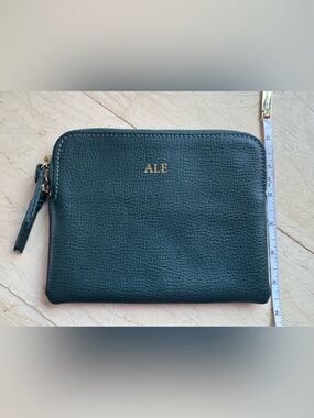Mark & Graham Everyday Italian Leather Mini Zipper Pouch in Forest Green